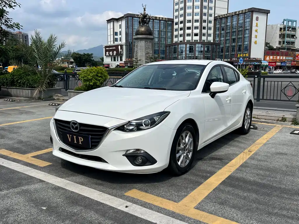 Mazda 3 Axela 2016