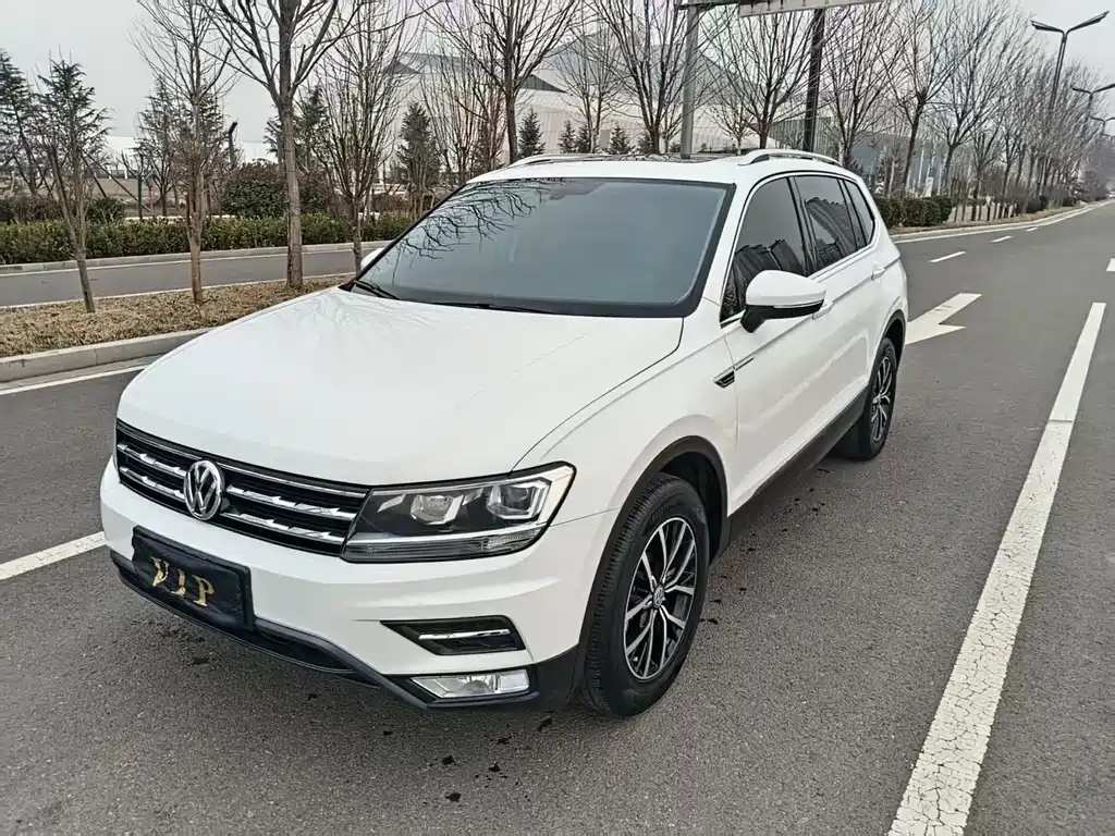 Volkswagen Tiguan L — миниатюра 2