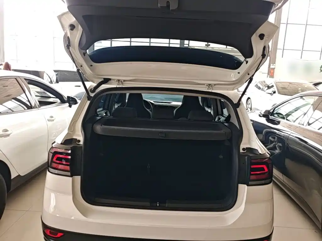 Volkswagen T-Cross — миниатюра 19