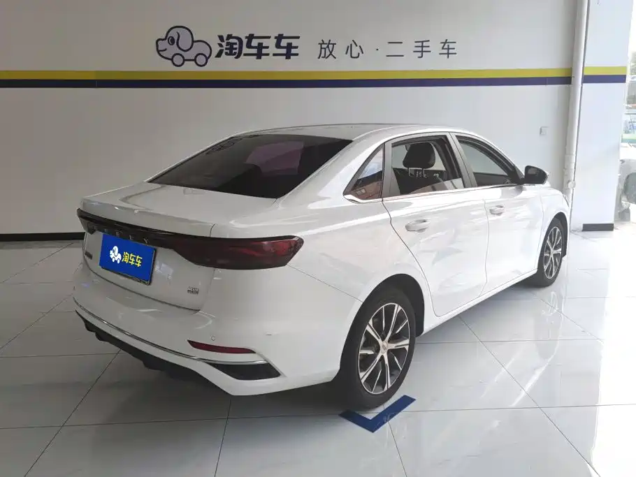 Geely Emgrand — миниатюра 3