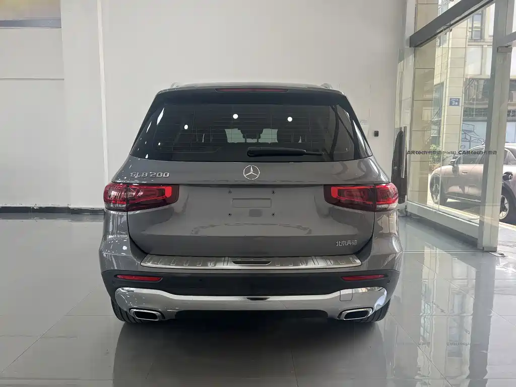 MERCEDES-BENZ GLB