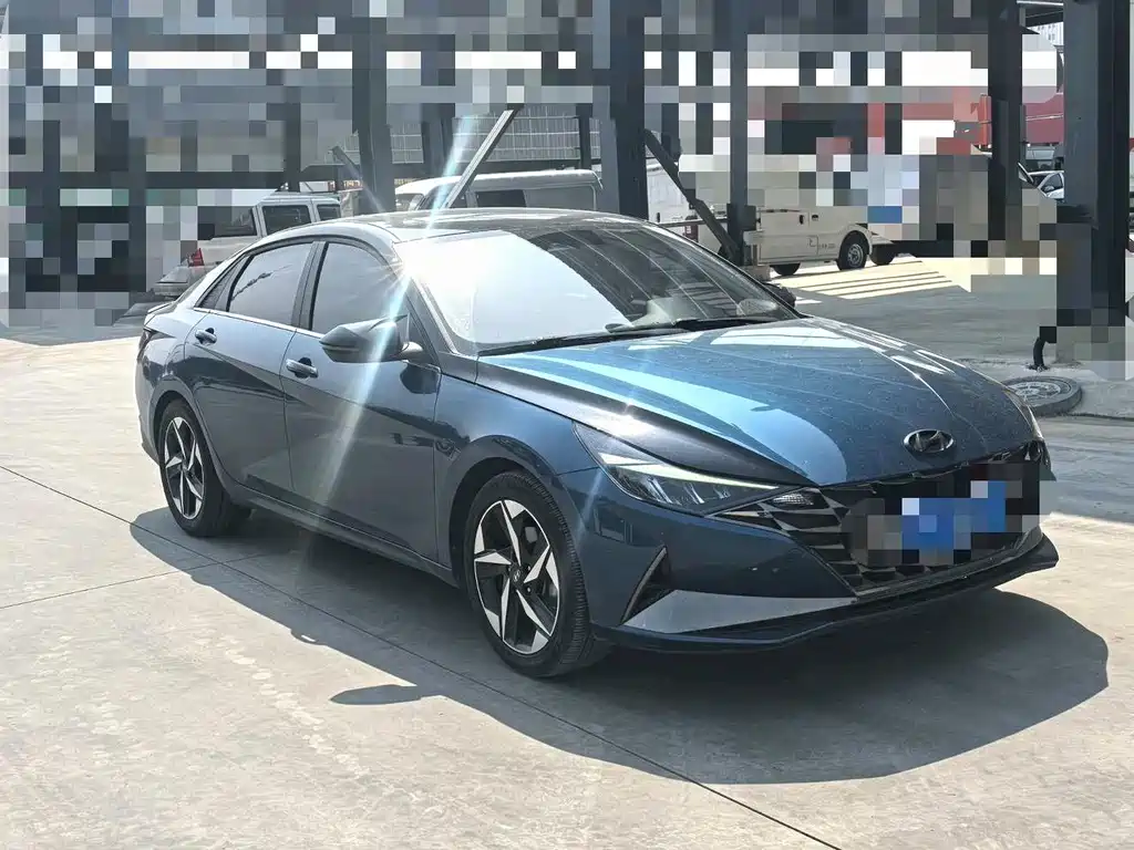 Hyundai Elantra — миниатюра 3