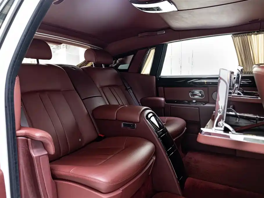 Rolls-Royce Phantom 6.7L Extended Edition EWB, фото 15