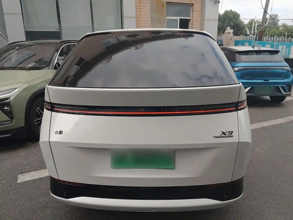 XPeng X9 — миниатюра 6