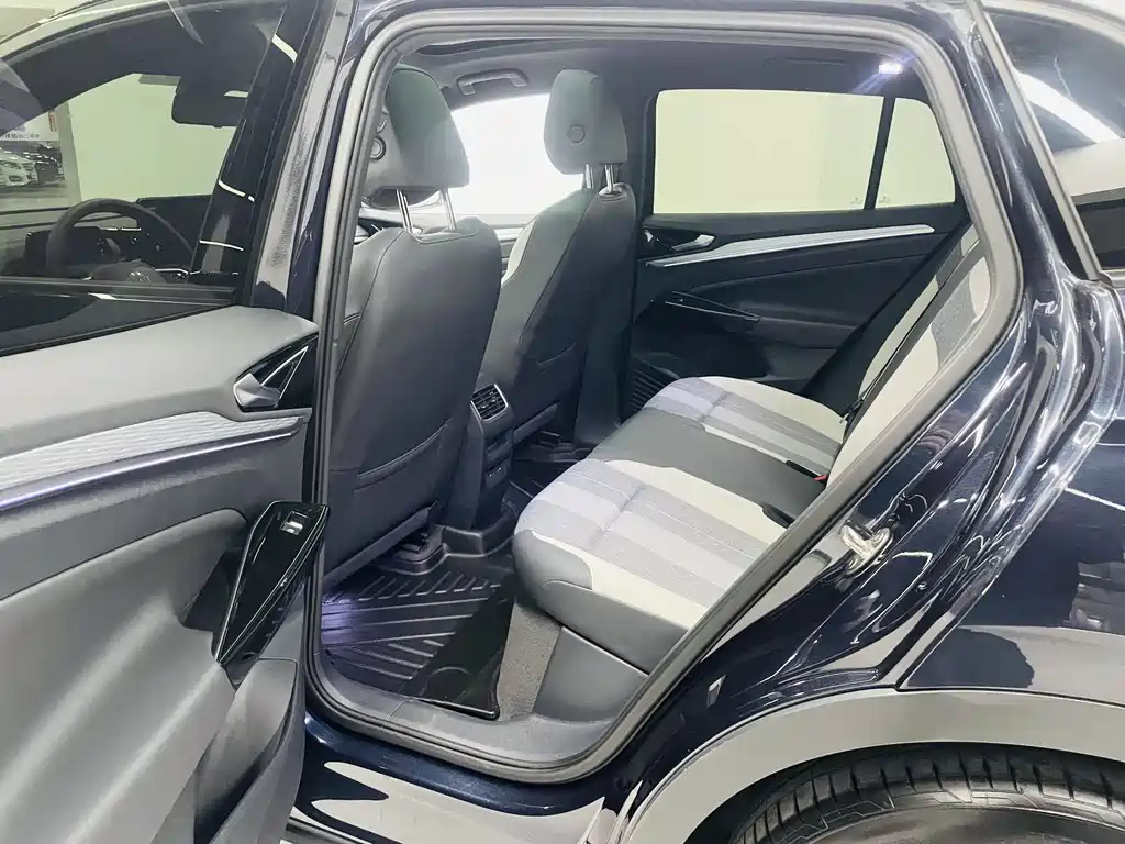 VOLKSWAGEN ID.4 CROZZ