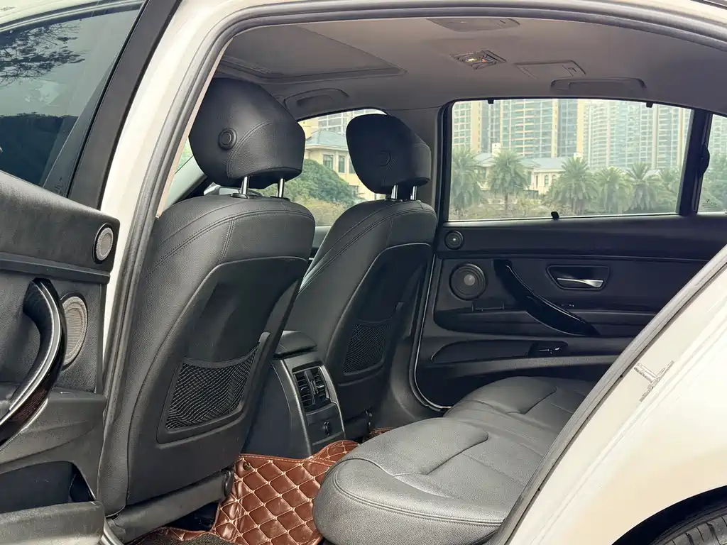 BMW 3 Series — миниатюра 9