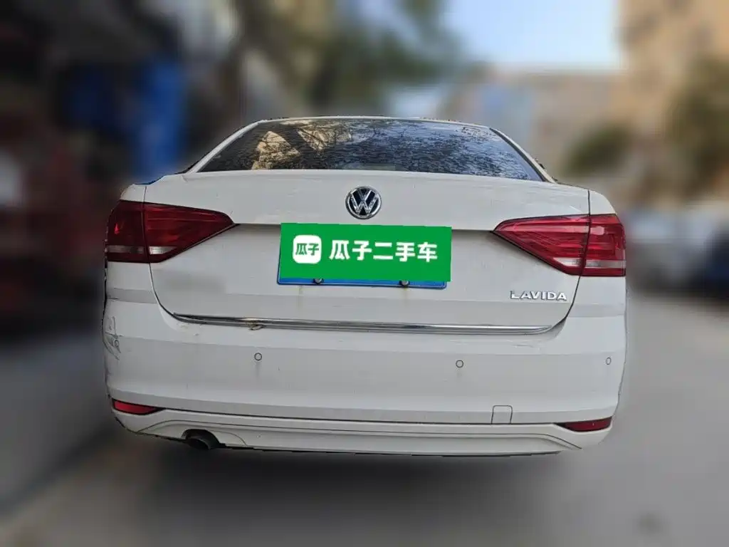 Volkswagen Lavida — миниатюра 3
