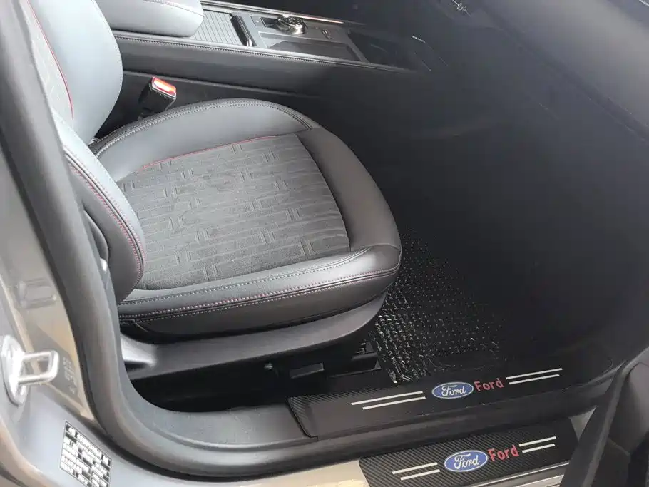 Ford Mondeo — миниатюра 8