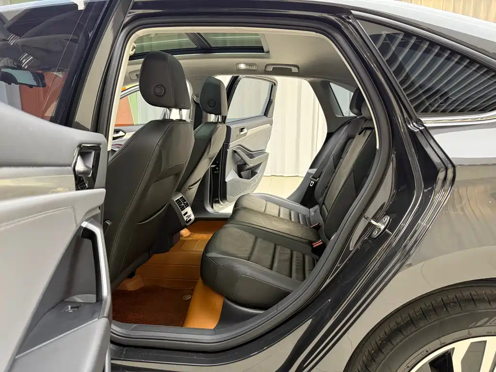 Volkswagen Sagitar 2022 280TSI DSG
