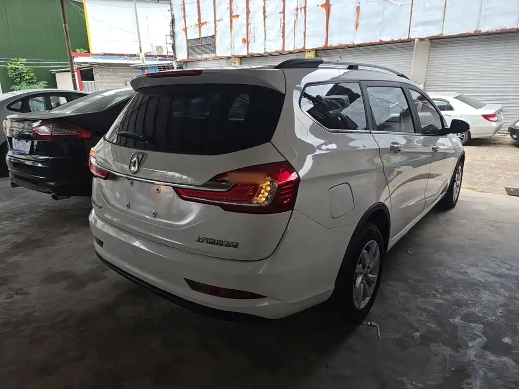 Baojun 310W — миниатюра 7