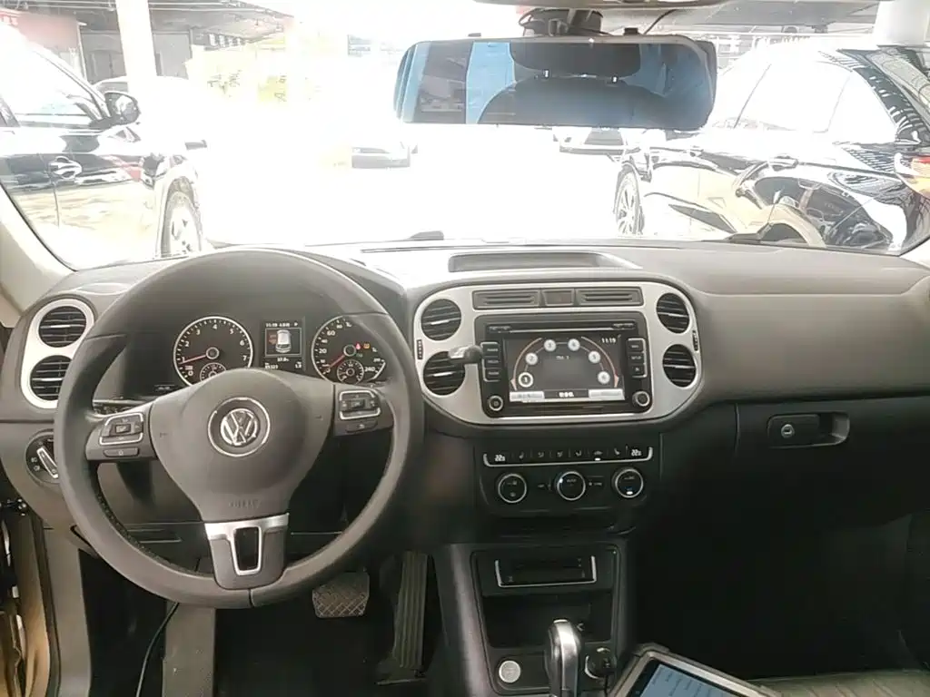 Volkswagen Tiguan — миниатюра 10