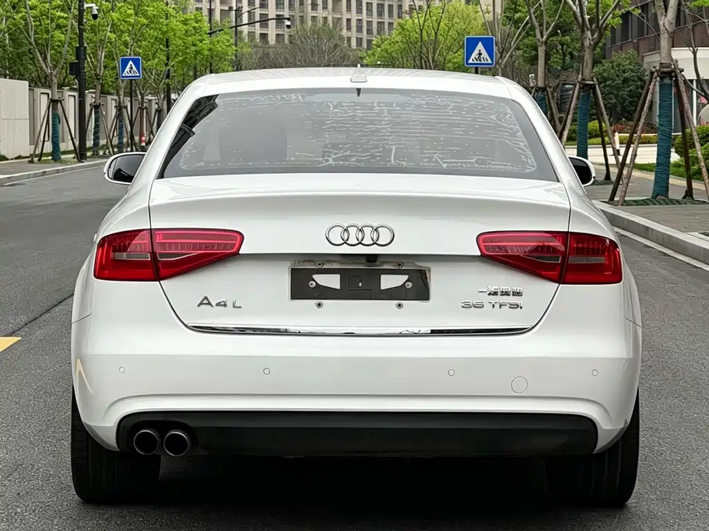 Audi A4L 2015 35 TFSI AT