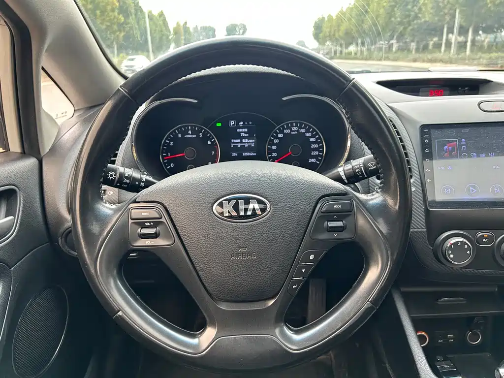 Kia K3 — миниатюра 10