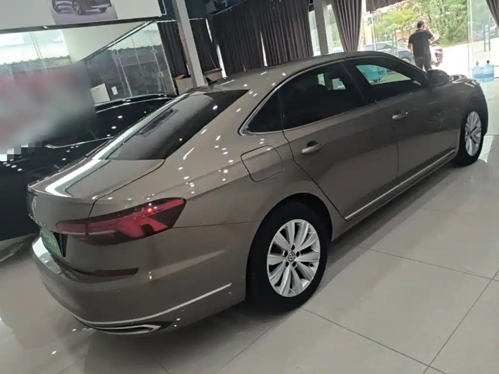 Volkswagen Passat — миниатюра 7