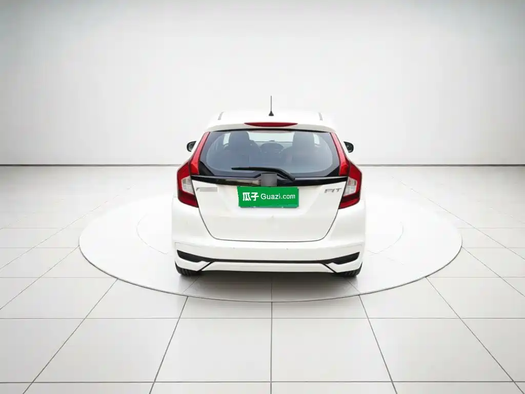 Honda Fit — миниатюра 5