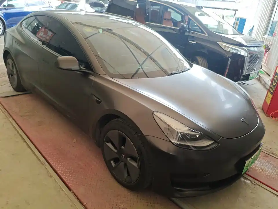 Tesla Model 3 — миниатюра 4