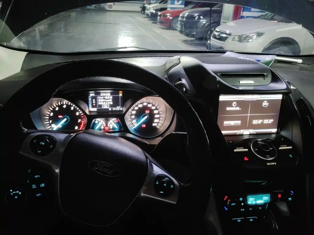 Ford Kuga — миниатюра 5