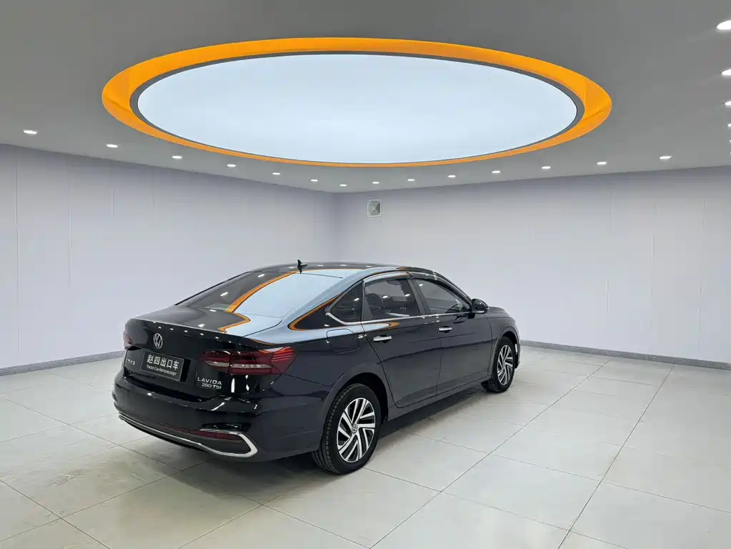 Volkswagen Lavida — миниатюра 6