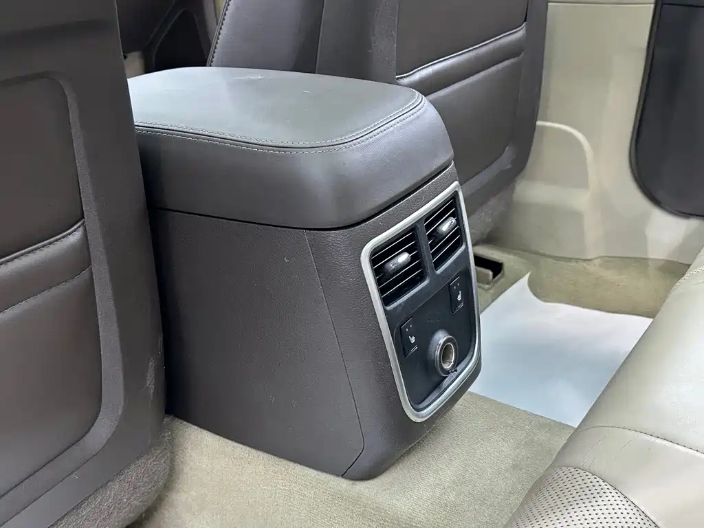 Chrysler 300C — миниатюра 18