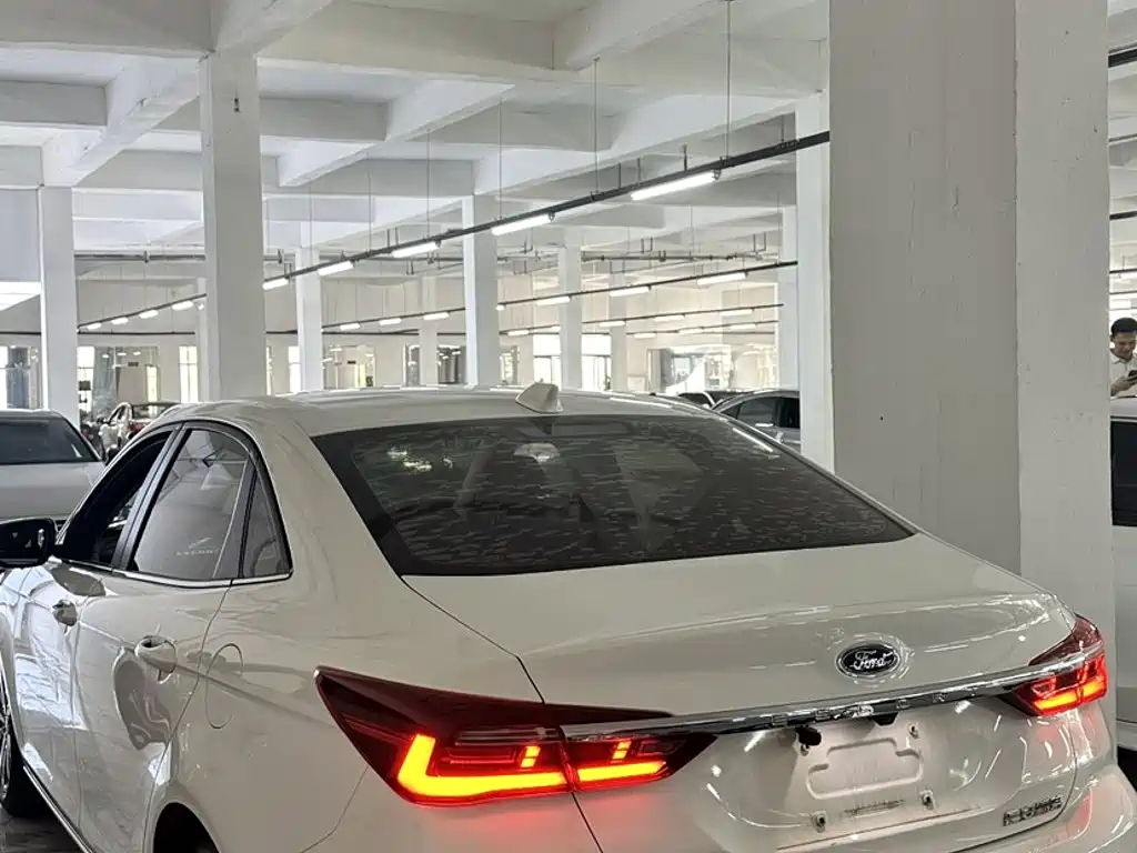 Ford Escort — миниатюра 6