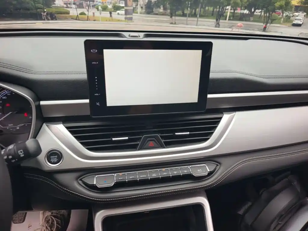 Geely Vision X6 — миниатюра 13