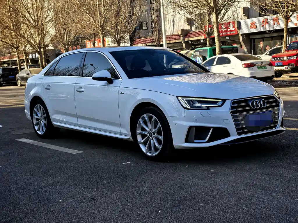 AUDI A4L