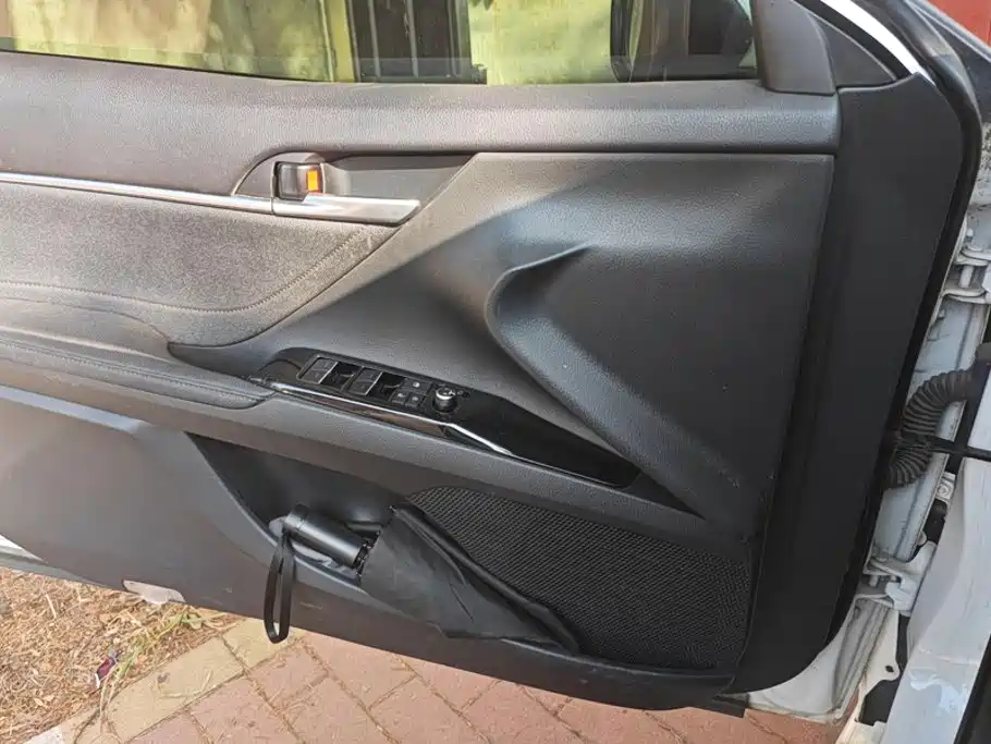 Toyota Camry — миниатюра 7