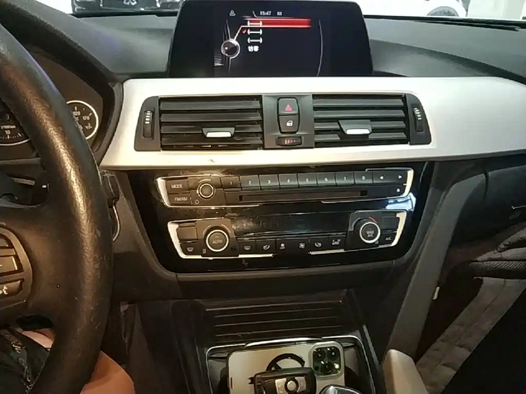 BMW 3 Series — миниатюра 13