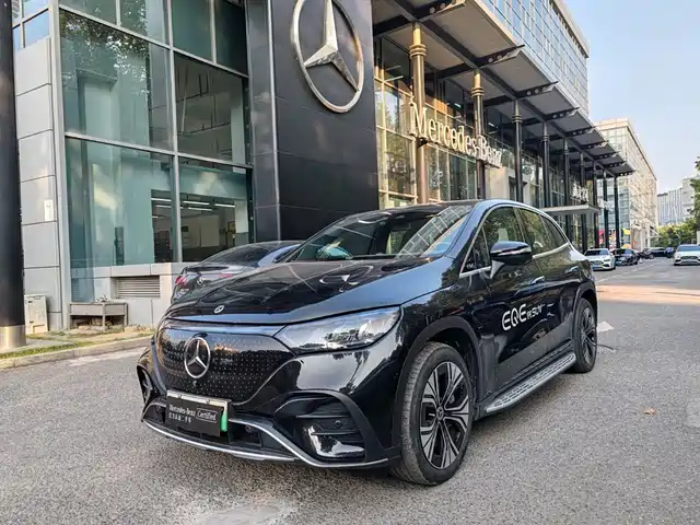 Mercedes-Benz EQE SUV