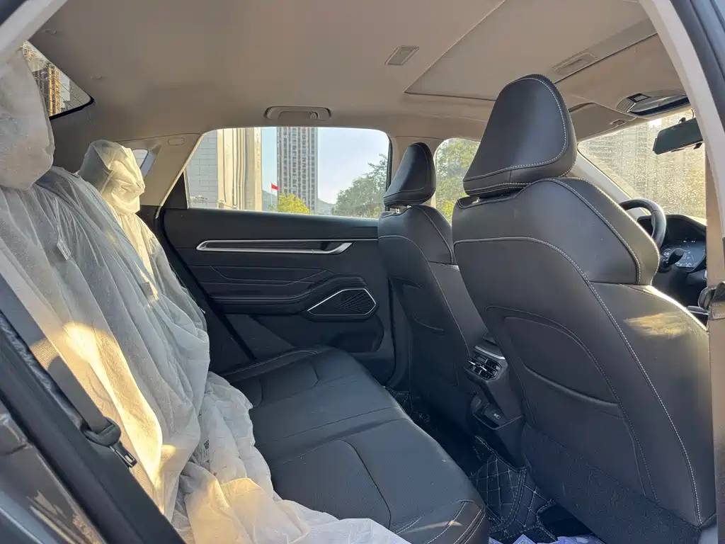 Geely Emgrand — миниатюра 6