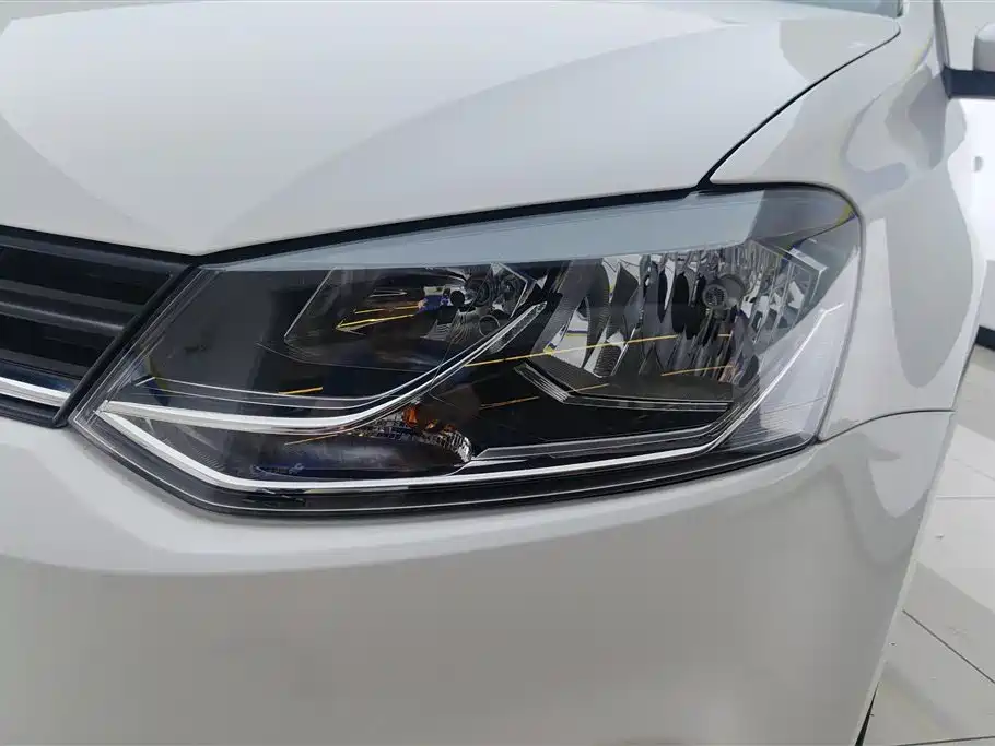Volkswagen Polo 2016 1.6L AT Comfort