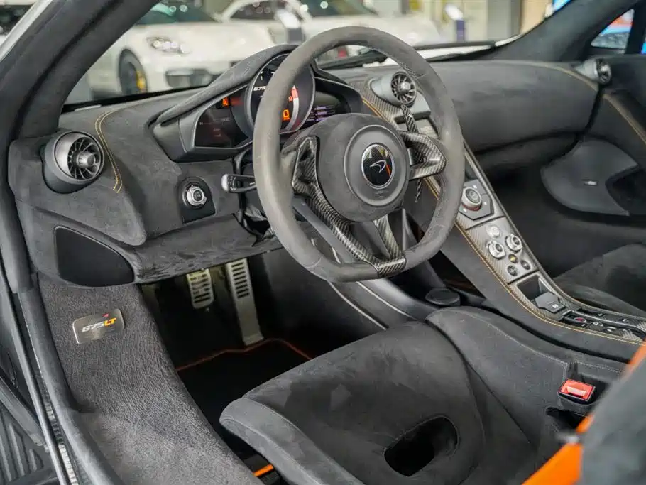 McLaren 675LT 2017 3.8L AT