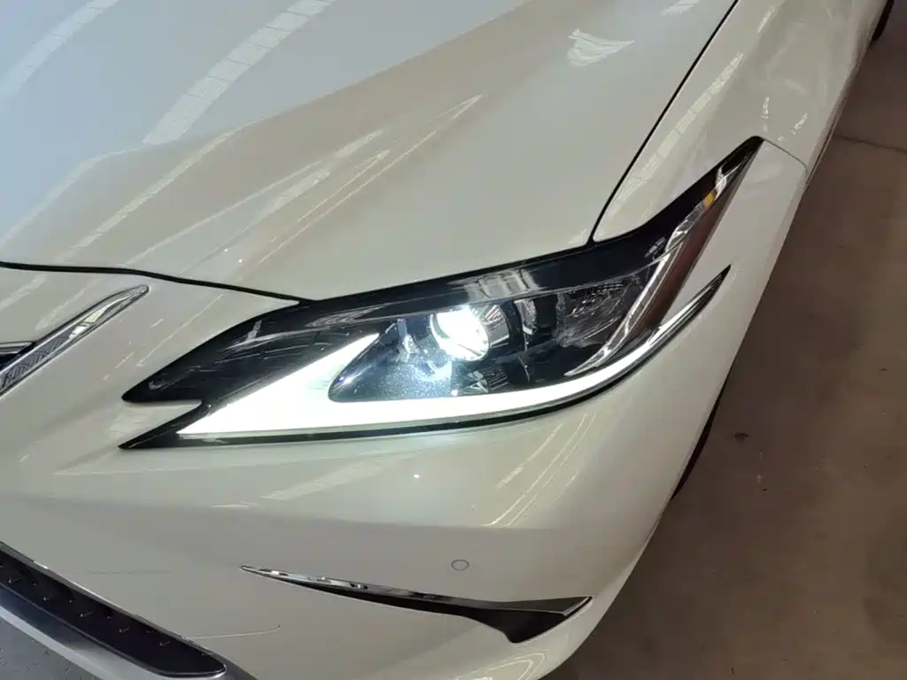 Lexus ES — миниатюра 24
