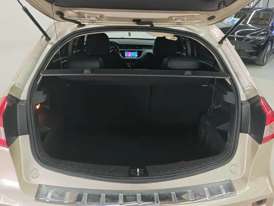 Geely Vision X3 — миниатюра 4