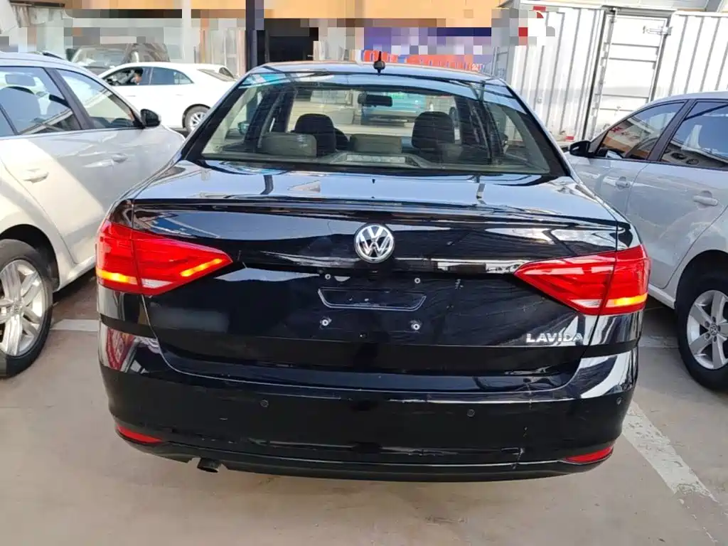 Volkswagen Lavida — миниатюра 6