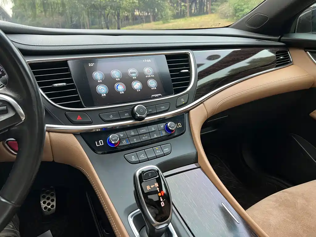 Buick LaCrosse — миниатюра 16