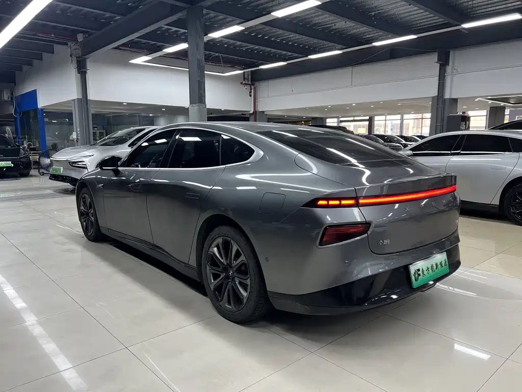 XPeng P7 — миниатюра 6