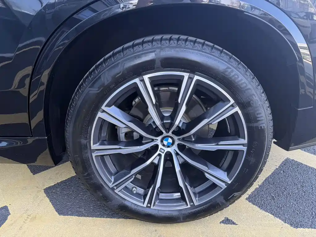 BMW X5 (Import) — миниатюра 15