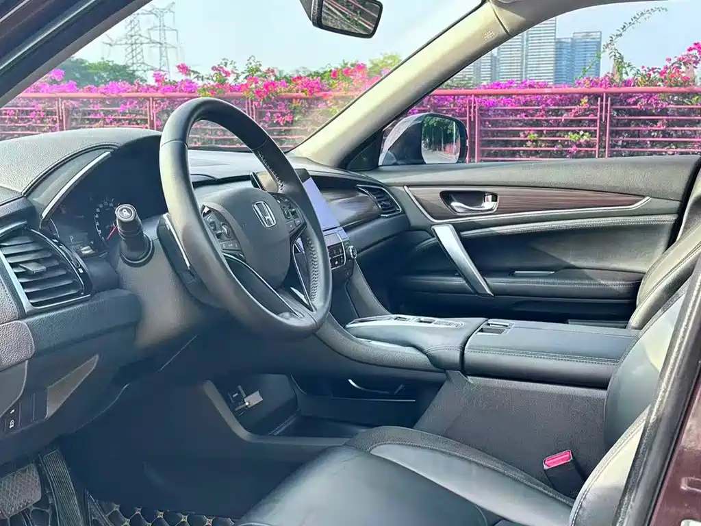 Honda Avancier — миниатюра 8