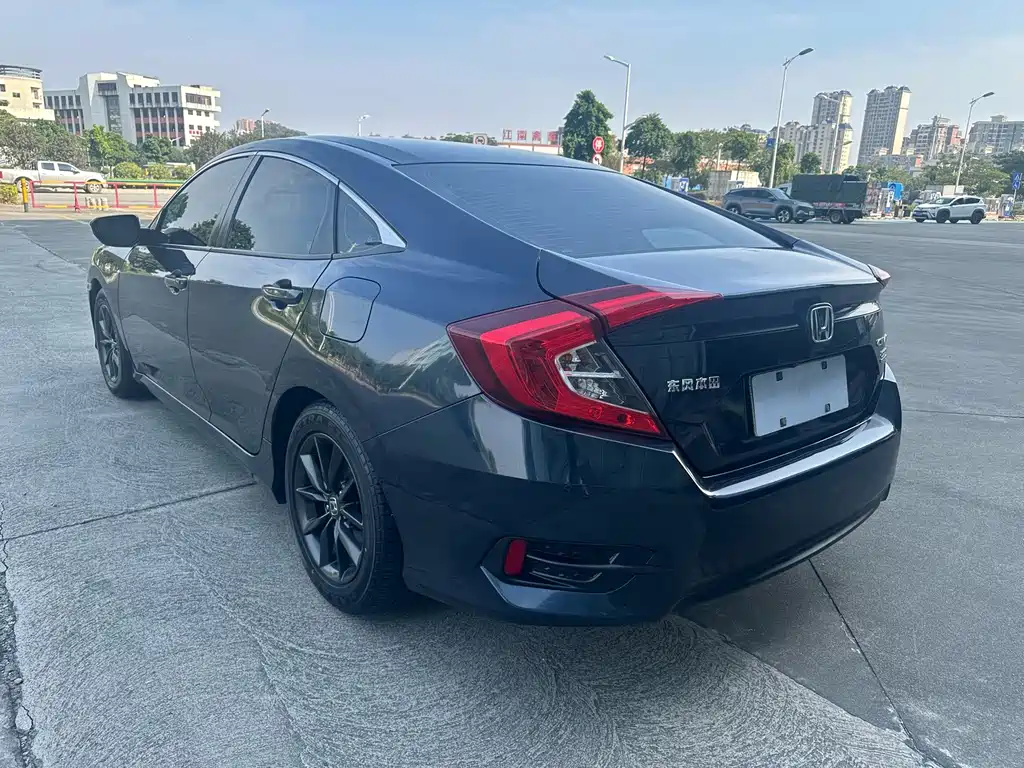 Honda Civic — миниатюра 6