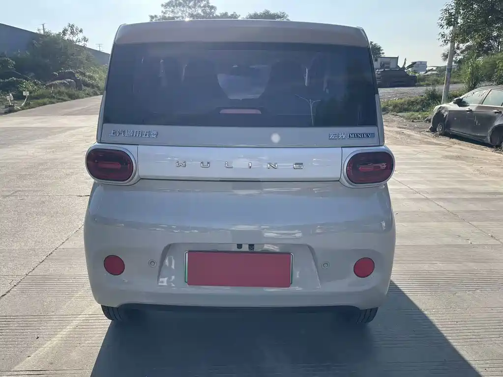 Wuling MINIEV — миниатюра 8