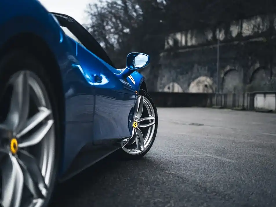 FERRARI 488