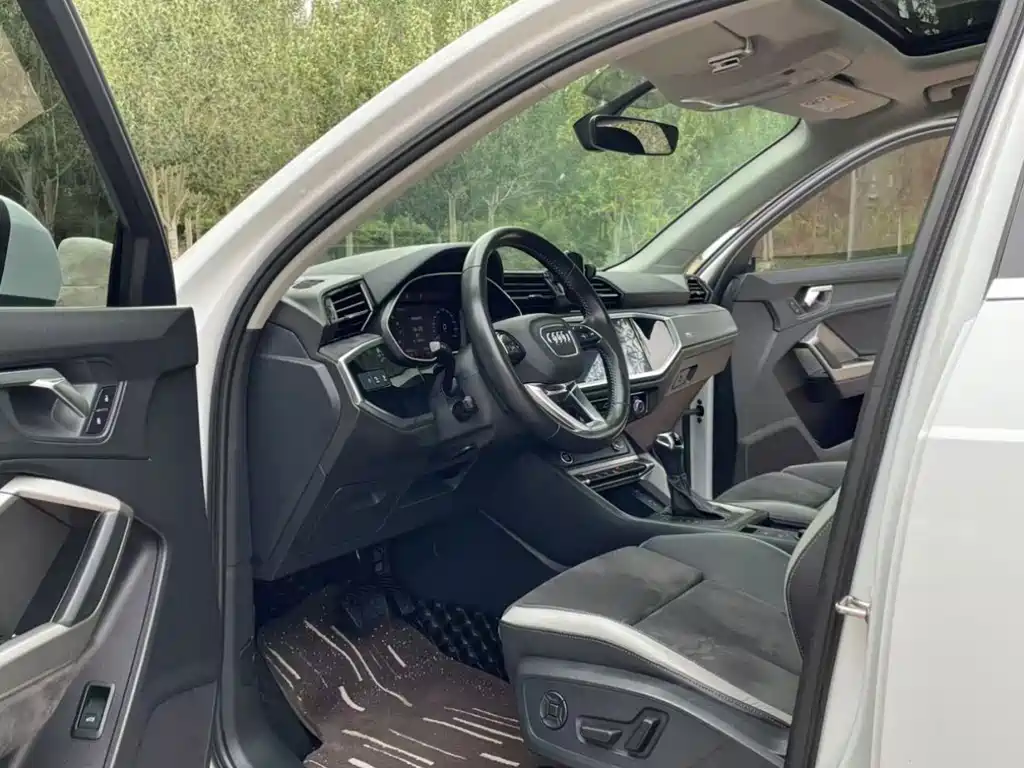 Audi Q3 2021 35 TFSI