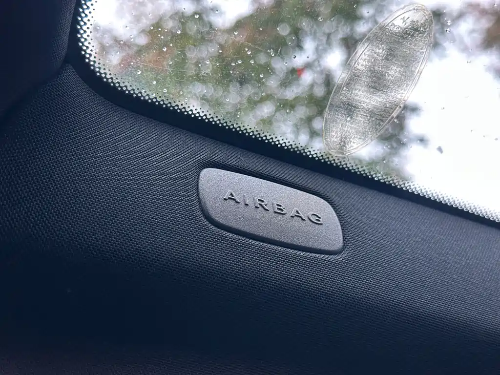 Mercedes-Benz E-Class (Import) — миниатюра 39