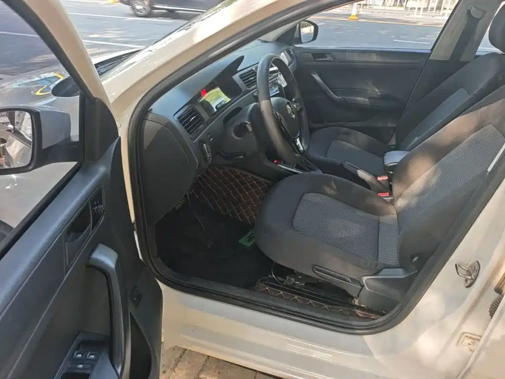 Volkswagen Santana — миниатюра 16