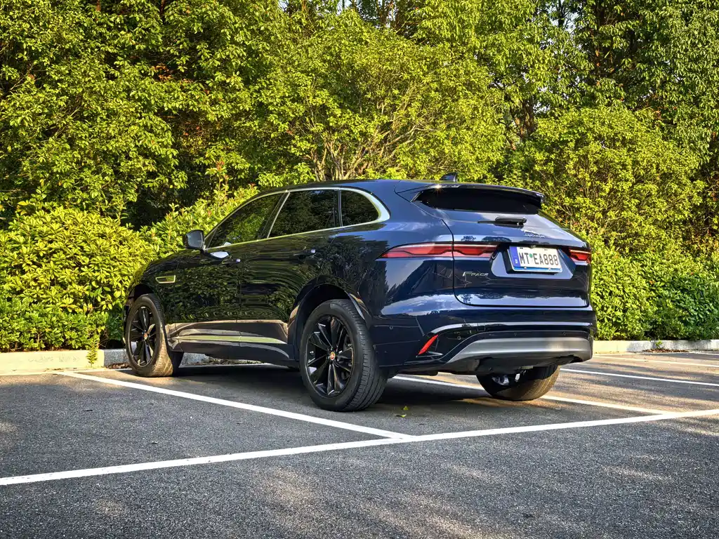 Jaguar F-PACE — миниатюра 8
