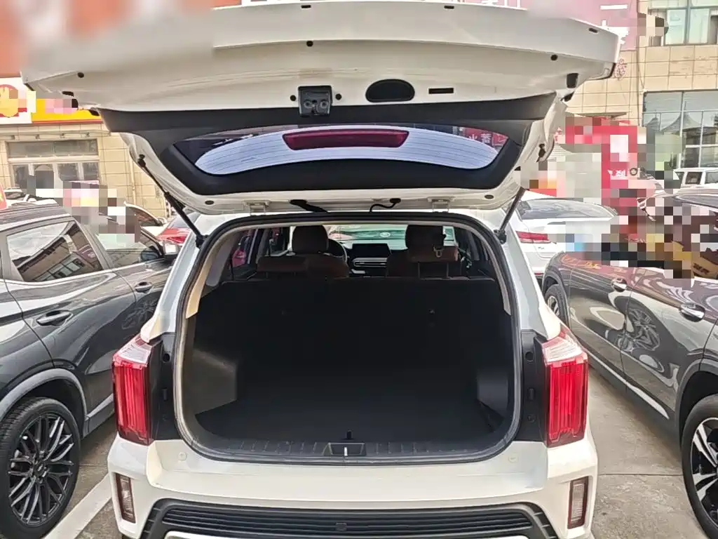 Kia Sportage — миниатюра 15