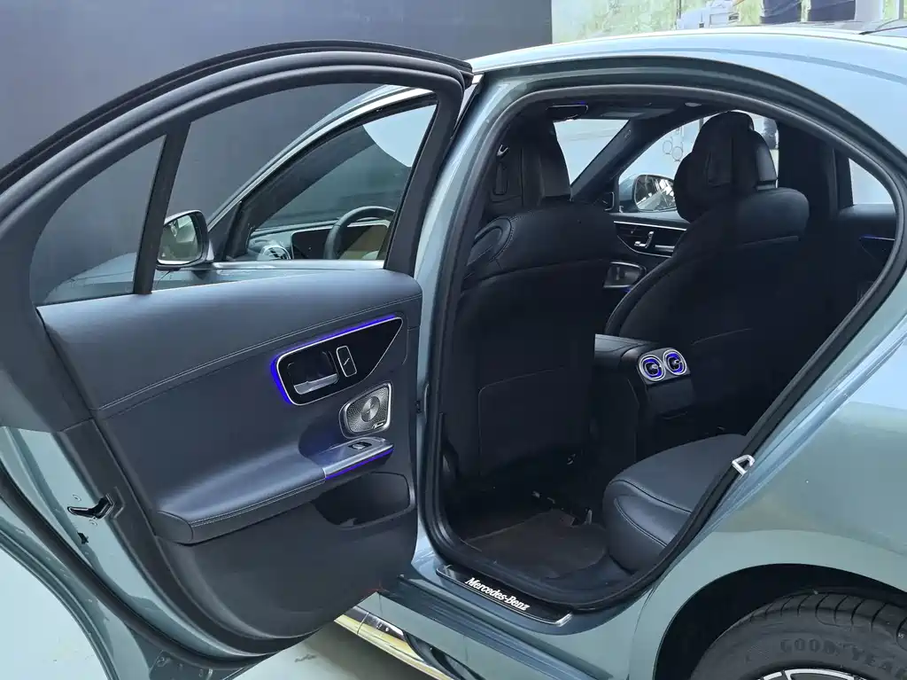Mercedes-Benz C-Class — миниатюра 21