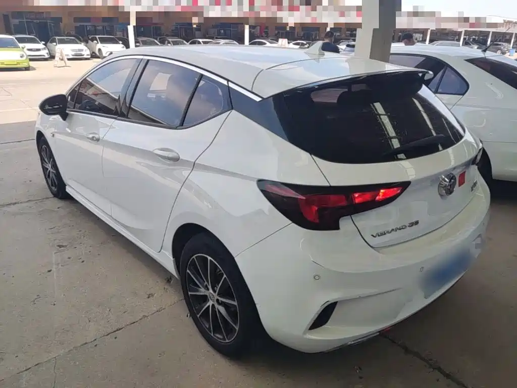 Buick Verano — миниатюра 5