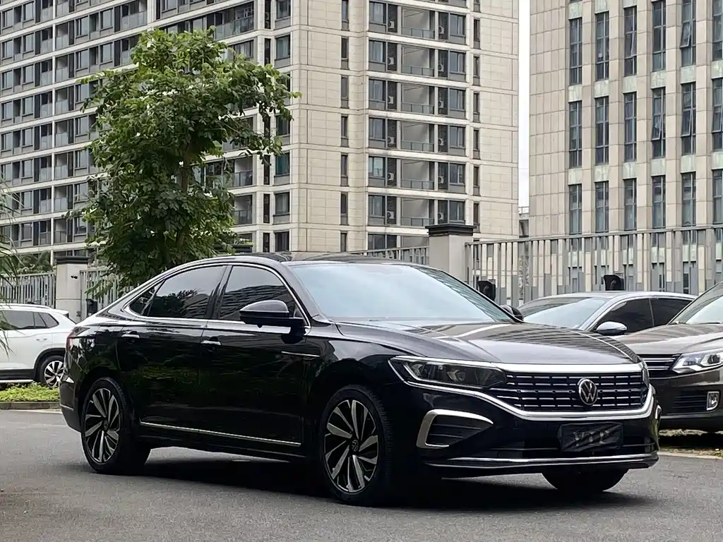 Volkswagen Passat 2024 380TSI Elite